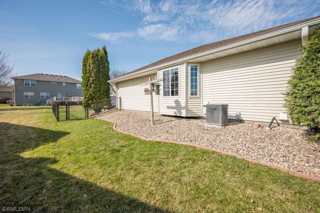 2209 Aspen Lane, North Mankato, MN 56003