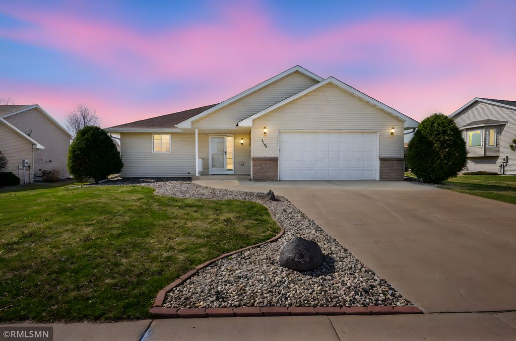 2209 Aspen Lane, North Mankato, MN 56003