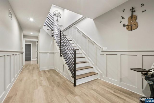 26 Hudson Terrace, Edgewater, NJ 07020