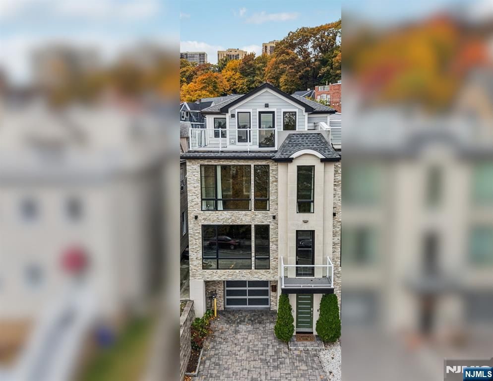 26 Hudson Terrace, Edgewater, NJ 07020