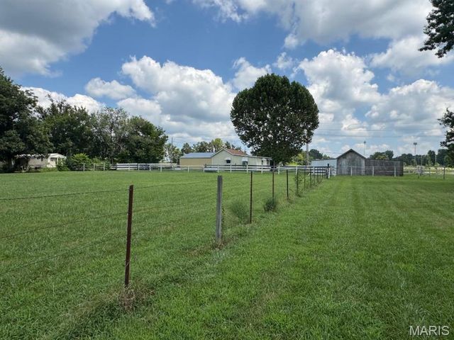 925 Highway KK, Troy, MO 63379