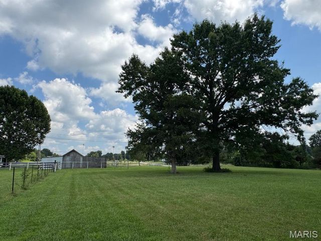 925 Highway KK, Troy, MO 63379