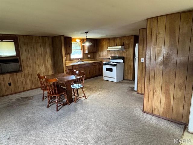 925 Highway KK, Troy, MO 63379