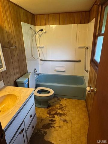 925 Highway KK, Troy, MO 63379