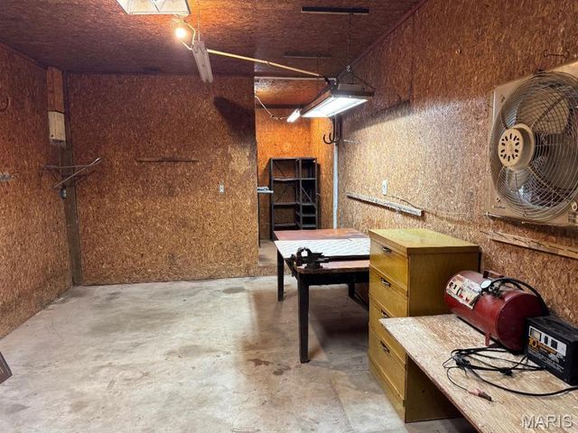 925 Highway KK, Troy, MO 63379