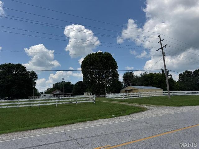 925 Highway KK, Troy, MO 63379