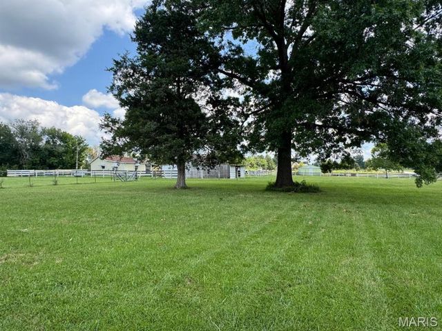 925 Highway KK, Troy, MO 63379