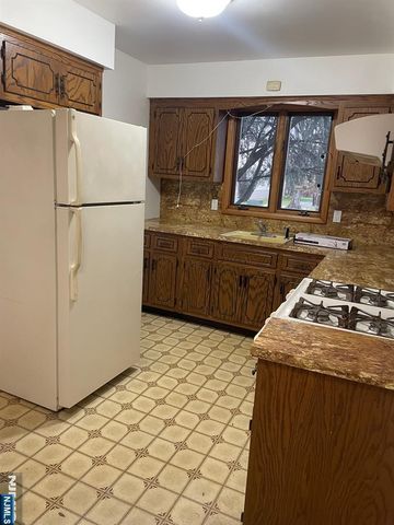 409 Phillip Avenue 1, Elmwood Park, NJ 07407