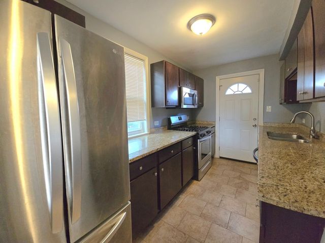 3821 Jackson Street, Bellwood, IL 60104