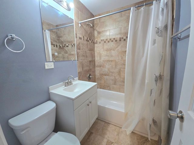 3821 Jackson Street, Bellwood, IL 60104