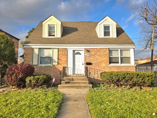 3821 Jackson Street, Bellwood, IL 60104