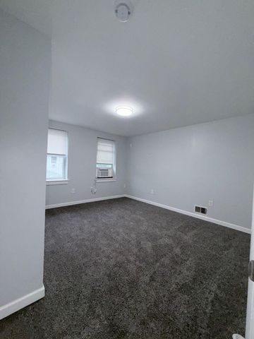 58 E MONROE ST, Mount Holly, NJ 08060