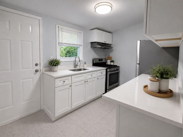 58 E MONROE ST, Mount Holly, NJ 08060