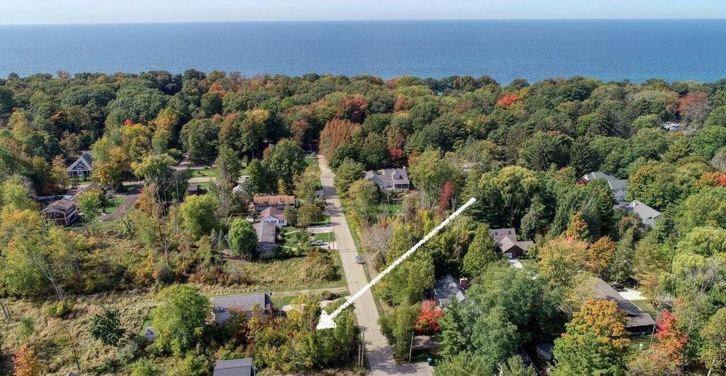 6912 3rd Street, Douglas, MI 49406