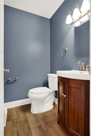 774 Vernon Dr, Rostraver, PA 15012