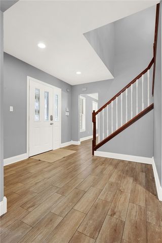 774 Vernon Dr, Rostraver, PA 15012