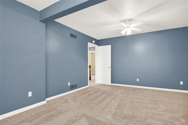 774 Vernon Dr, Rostraver, PA 15012