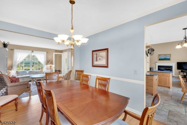 6 Ridge Rd, Frenchtown Boro, NJ 08825