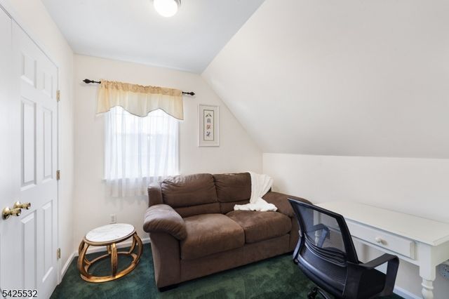 6 Ridge Rd, Frenchtown Boro, NJ 08825