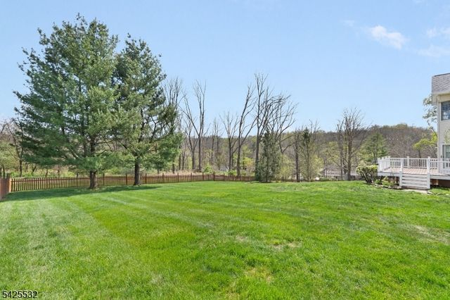 6 Ridge Rd, Frenchtown Boro, NJ 08825