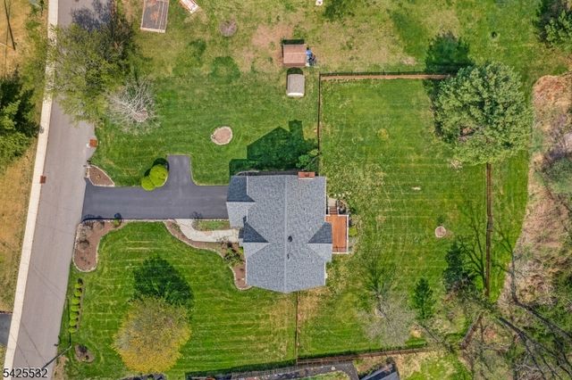 6 Ridge Rd, Frenchtown Boro, NJ 08825
