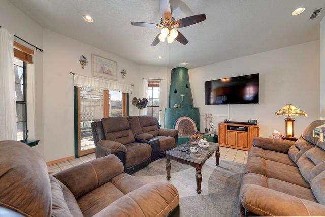 3058 Ashkirk Loop SE, Rio Rancho, NM 87124