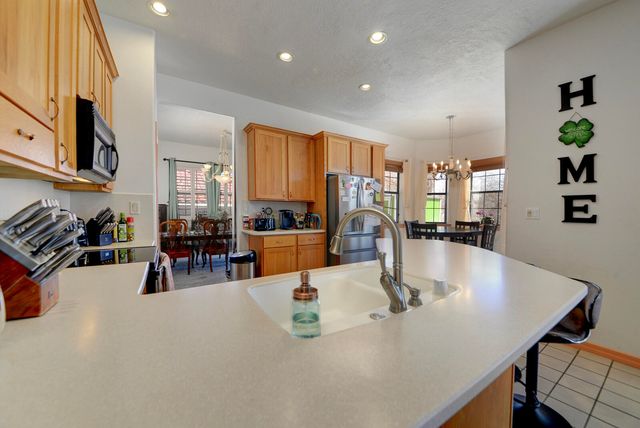 3058 Ashkirk Loop SE, Rio Rancho, NM 87124