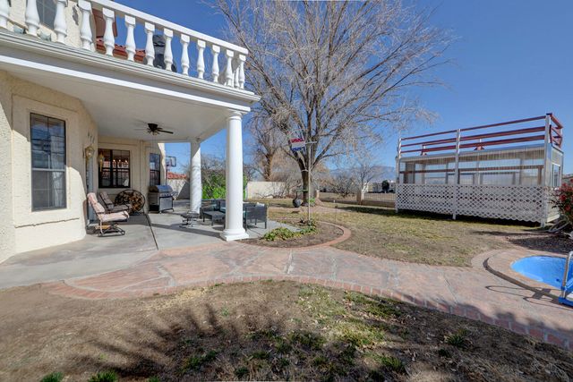 3058 Ashkirk Loop SE, Rio Rancho, NM 87124