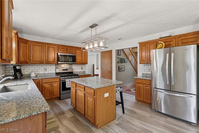 730 Mckee Trail, Hinckley, OH 44233