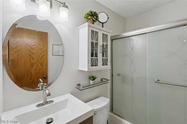 730 Mckee Trail, Hinckley, OH 44233