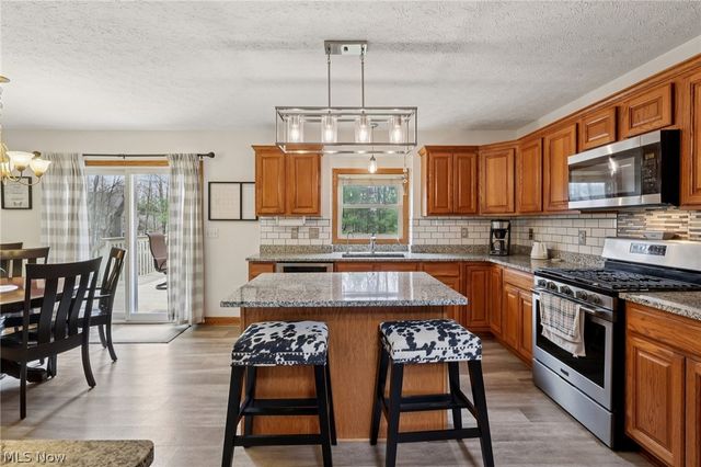 730 Mckee Trail, Hinckley, OH 44233