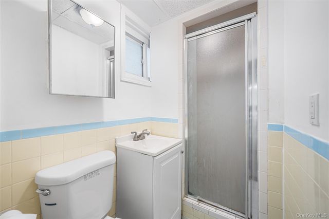 150-44 87th Road, Briarwood, NY 11432