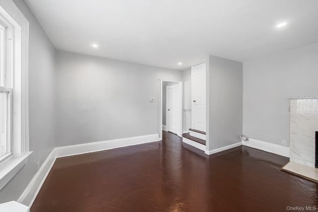 150-44 87th Road, Briarwood, NY 11432