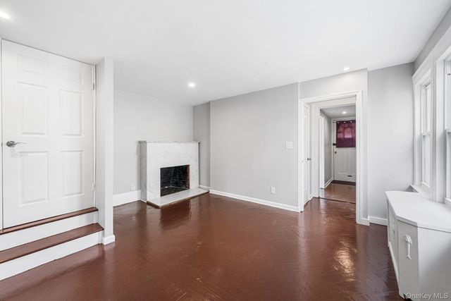 150-44 87th Road, Briarwood, NY 11432