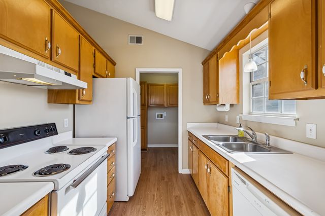 3221 Dockside Dr, Hermitage, TN 37076