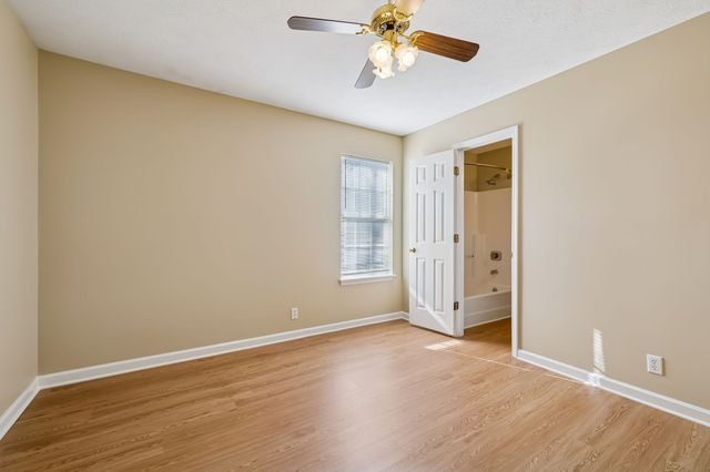 3221 Dockside Dr, Hermitage, TN 37076