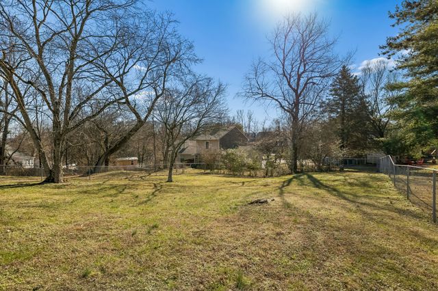 3221 Dockside Dr, Hermitage, TN 37076