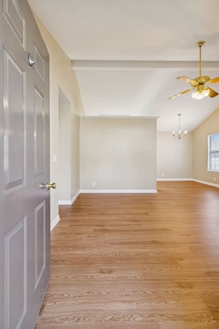 3221 Dockside Dr, Hermitage, TN 37076