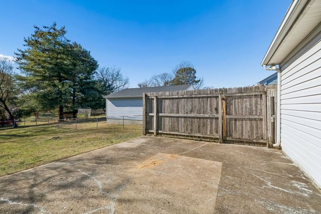 3221 Dockside Dr, Hermitage, TN 37076
