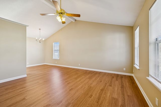 3221 Dockside Dr, Hermitage, TN 37076