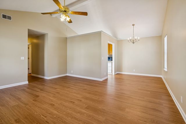 3221 Dockside Dr, Hermitage, TN 37076