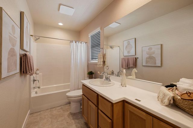 440 Lemongrass St, Turlock, CA 95380