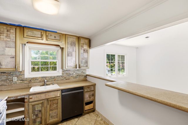5 Dogwood Drive, Jackson, NJ 08527