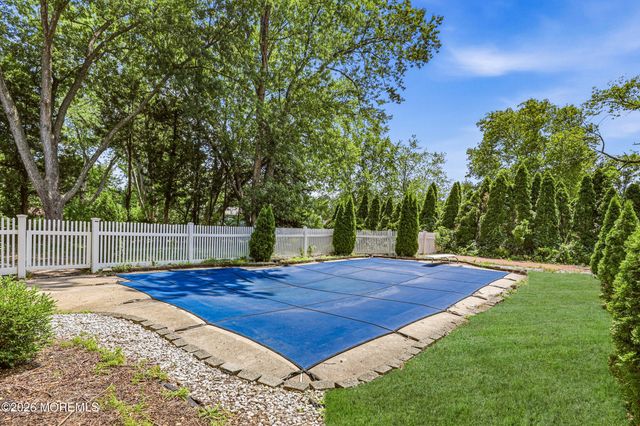 5 Dogwood Drive, Jackson, NJ 08527