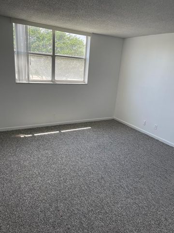 480 EXECUTIVE CENTER Drive 3H, West Palm Beach, FL 33401