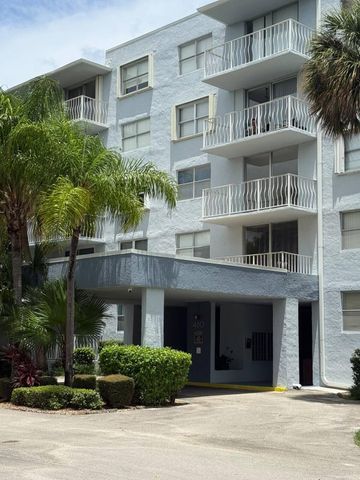 480 EXECUTIVE CENTER Drive 3H, West Palm Beach, FL 33401