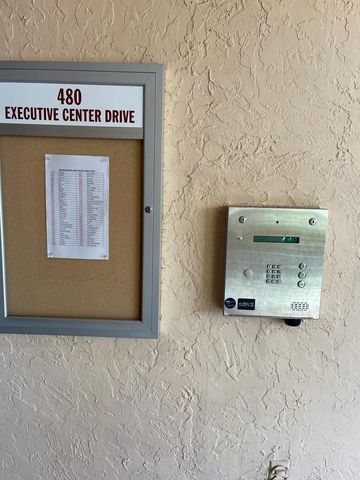 480 EXECUTIVE CENTER Drive 3H, West Palm Beach, FL 33401