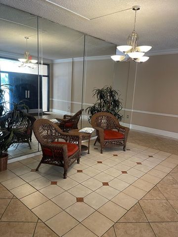 480 EXECUTIVE CENTER Drive 3H, West Palm Beach, FL 33401