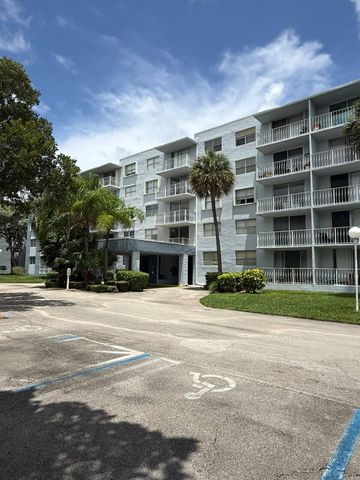 480 EXECUTIVE CENTER Drive 3H, West Palm Beach, FL 33401