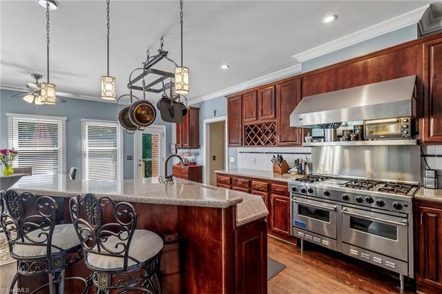 5307 Coveview Court, Greensboro, NC 27407